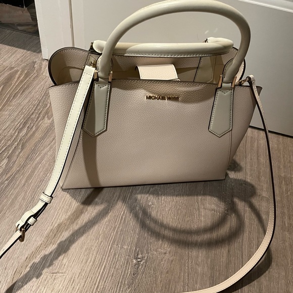 Michael Kors Bag Brand New Never Used - Picture 6 of 7